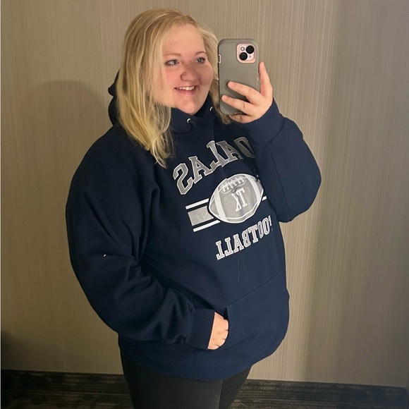 Meet your Posher, Madison - Picture 1 of 1